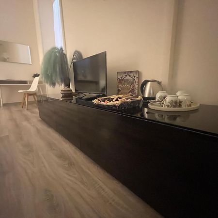 Apartament La Violetta Di Parma // Del Ducato Zewnętrze zdjęcie