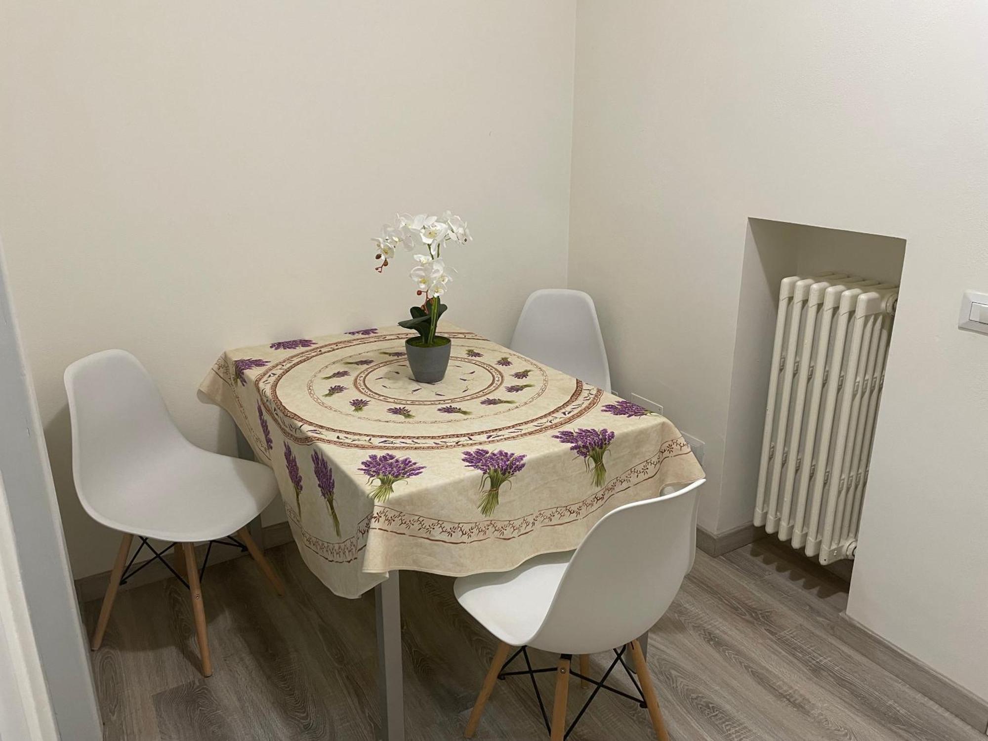 Apartament La Violetta Di Parma // Del Ducato Zewnętrze zdjęcie